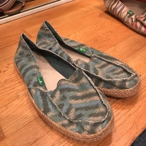 sanuk slip ons